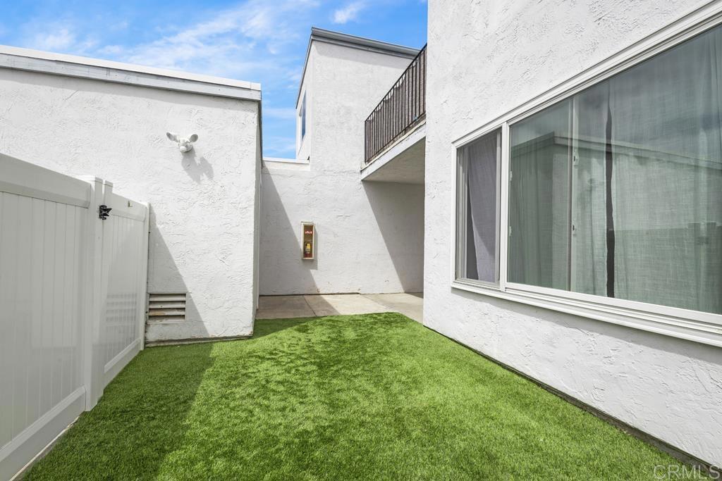 1640 Maple Drive, Unit 53 Chula Vista, CA 91911 - Photo 30 of 52 a view of a back yard of the house