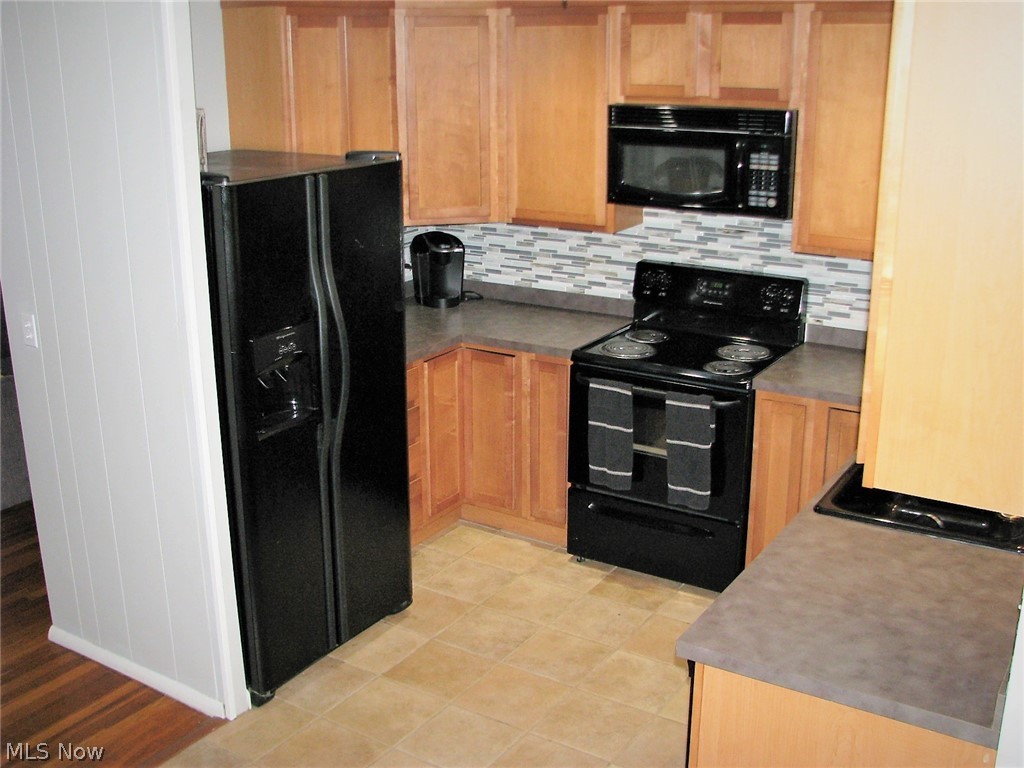 32215 Bainbridge Road Solon, OH 44139 - Photo 8 of 27 Gallery Image 8