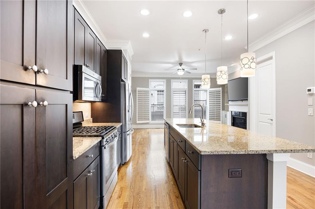 307 Green Street Marietta, GA 30060 - Photo 7 of 61