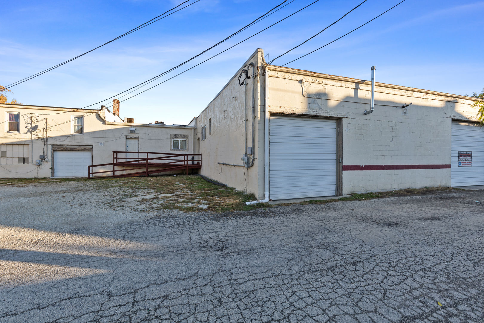242-244 East Jeffery Street Kankakee, IL 60901 - Photo 10 of 15 a backyard of a house