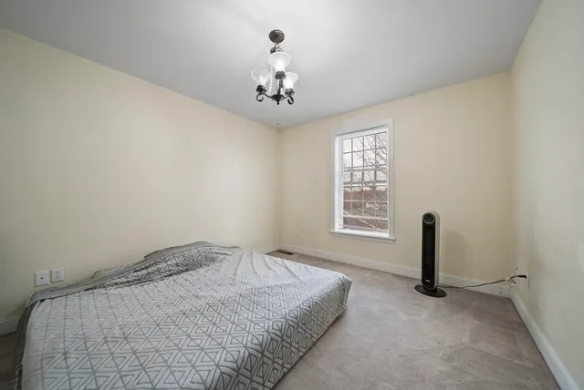 $850,000 | 160 South Elm Street, Manchester, NH 03103