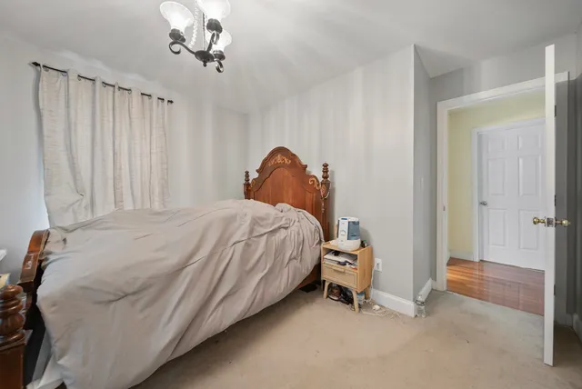 $850,000 | 160 South Elm Street, Manchester, NH 03103