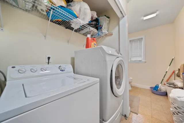 $850,000 | 160 South Elm Street, Manchester, NH 03103