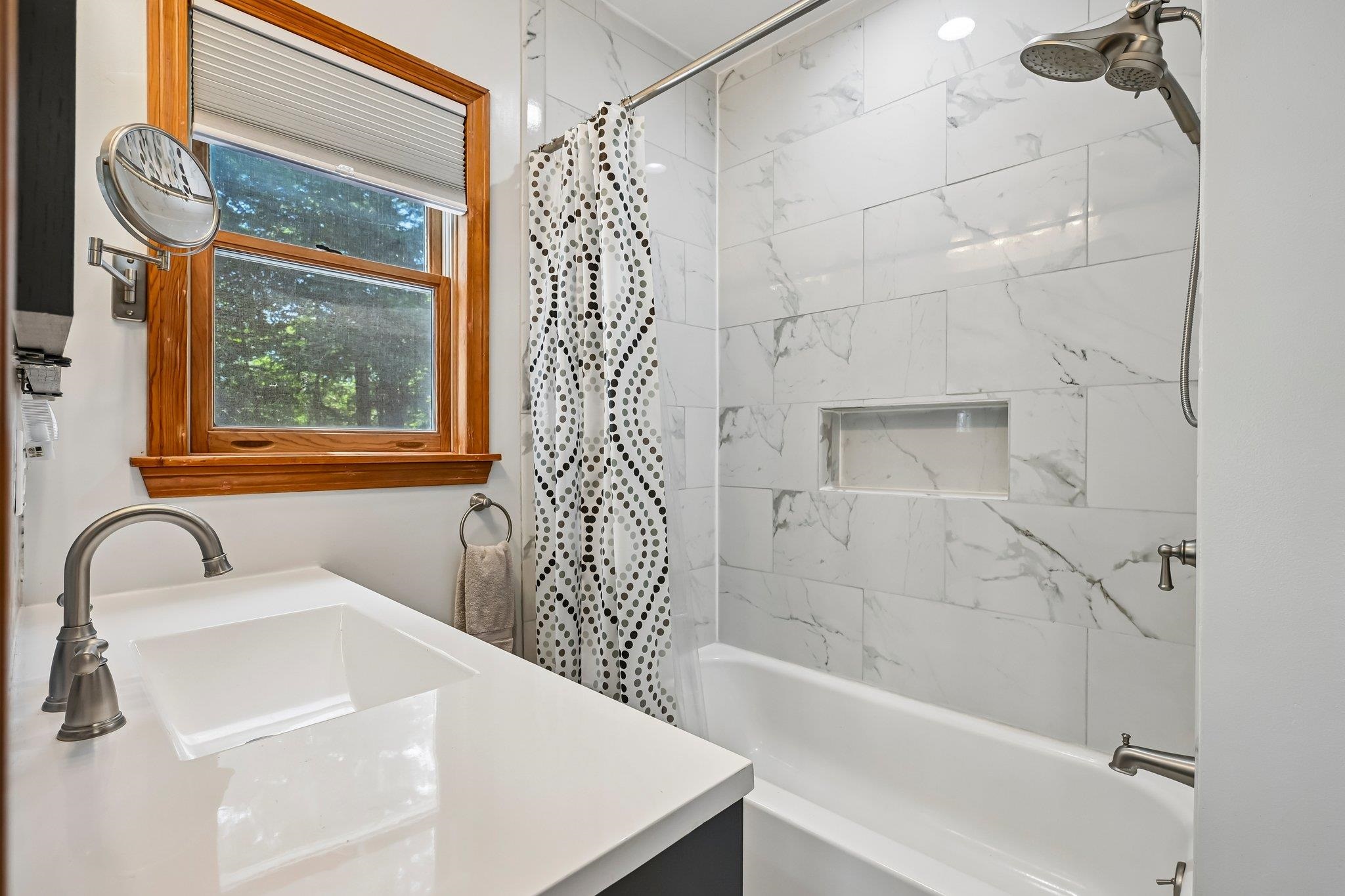 76 Holts Point Road Hampstead, NH 03841 - Photo 25 of 56
