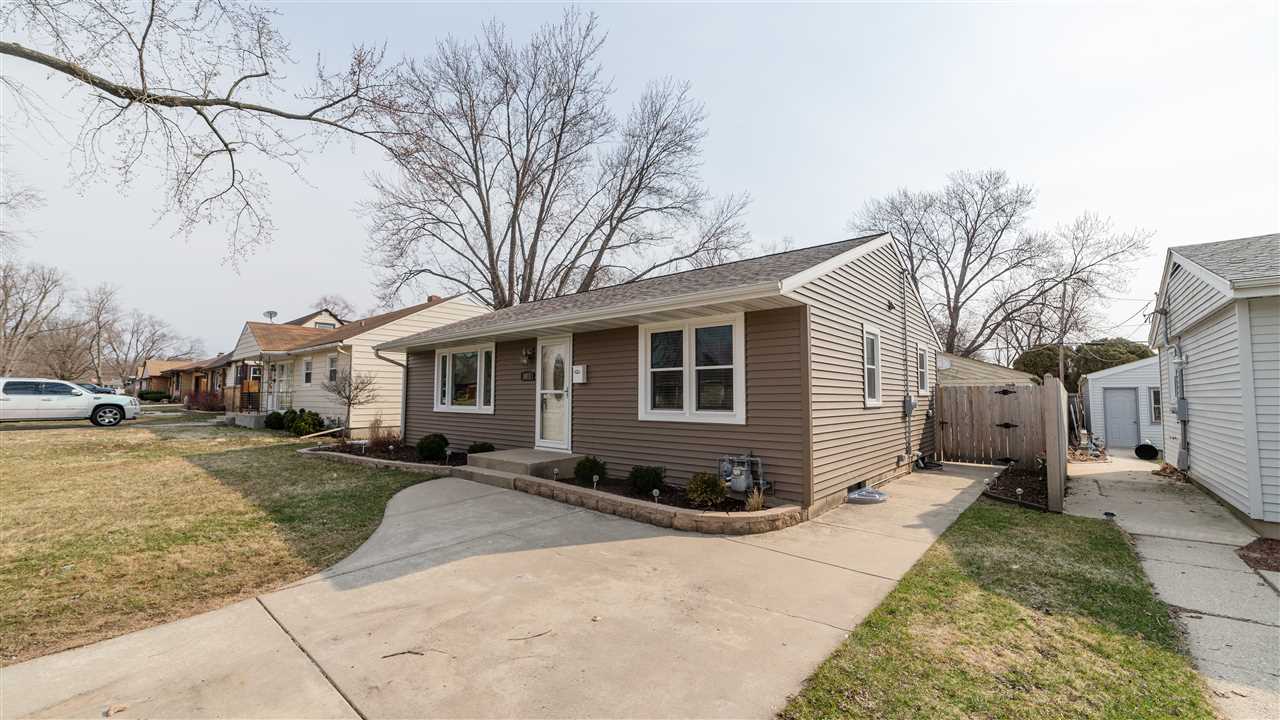 3011 Ruth Street Rockford, IL 61103 - Photo 3 of 25 Gallery Image 3