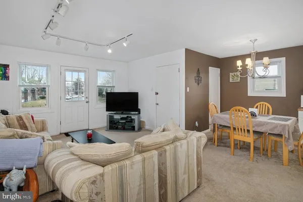 $1,500 | 2702 Cranston Road, Philadelphia, PA 19131