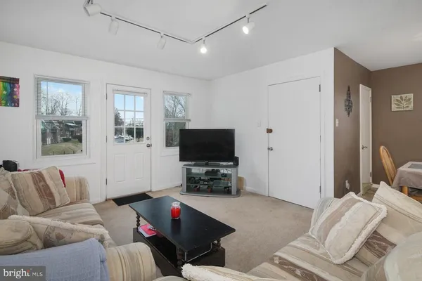 $1,500 | 2702 Cranston Road, Philadelphia, PA 19131