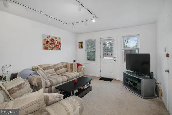 $1,500 | 2702 Cranston Road, Philadelphia, PA 19131