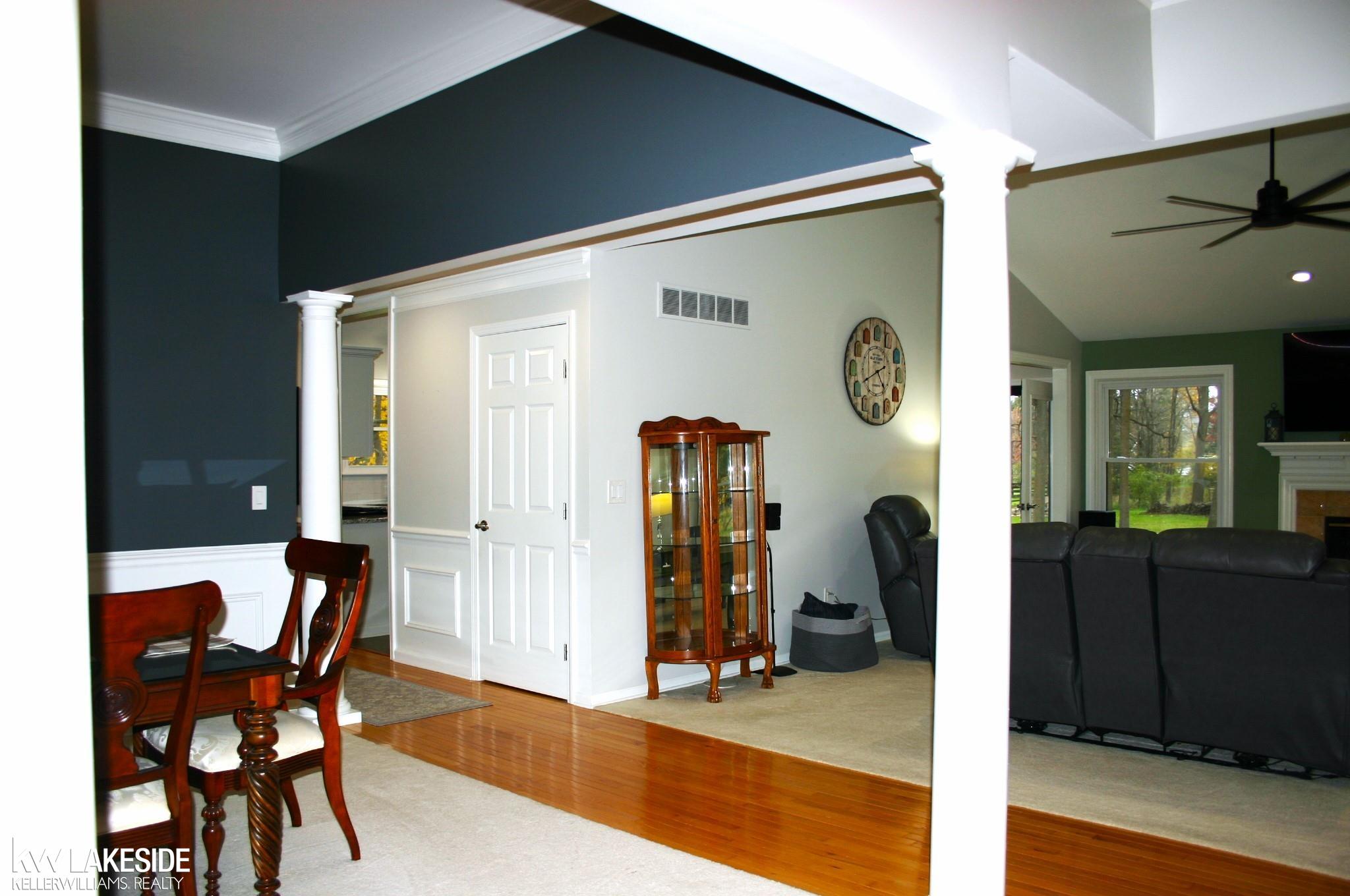 1877 Parks Road Oakland, MI 48363 - Photo 4 of 59