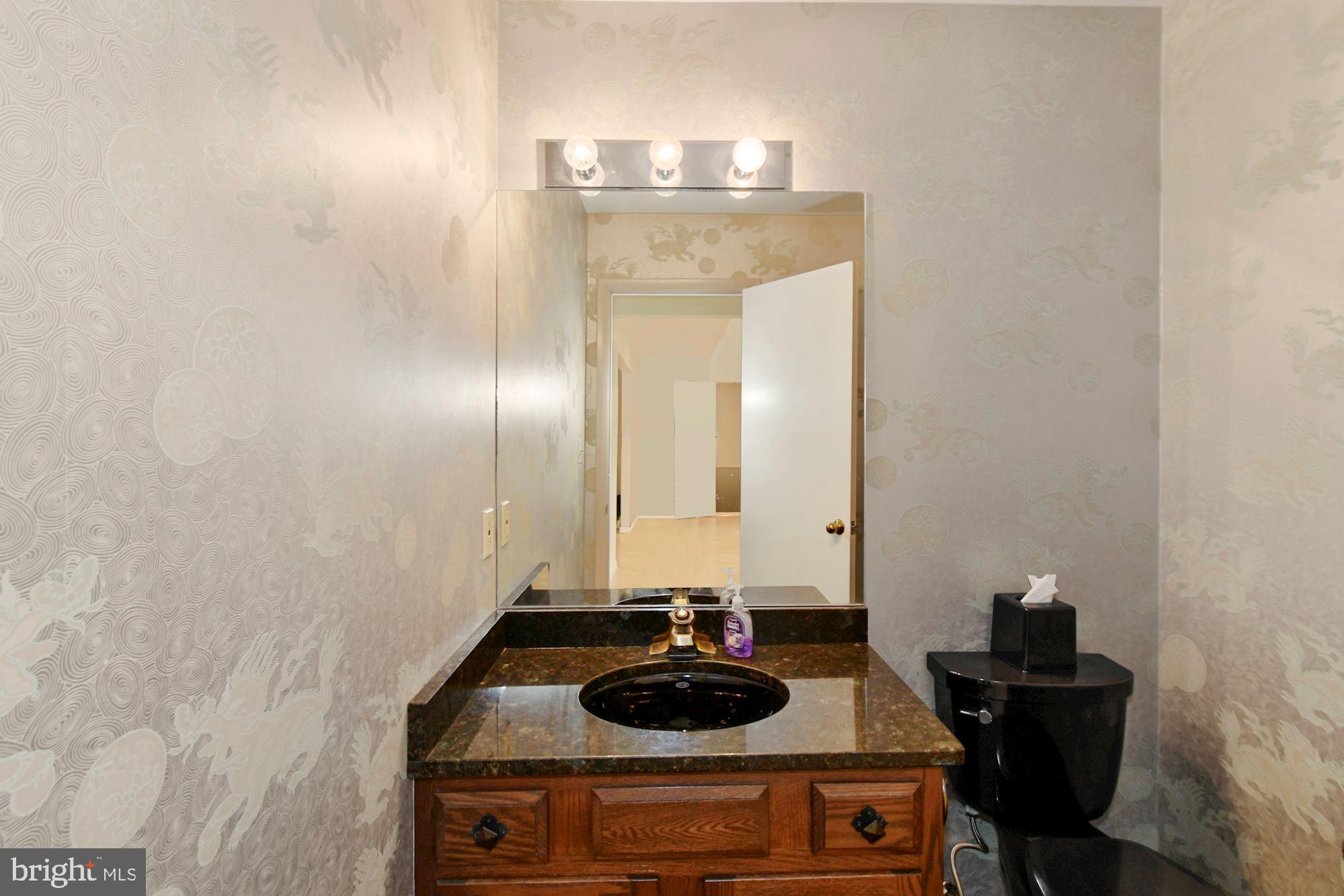 7348 Hooking Road McLean, VA 22101 - Photo 13 of 44 Gallery Image 13