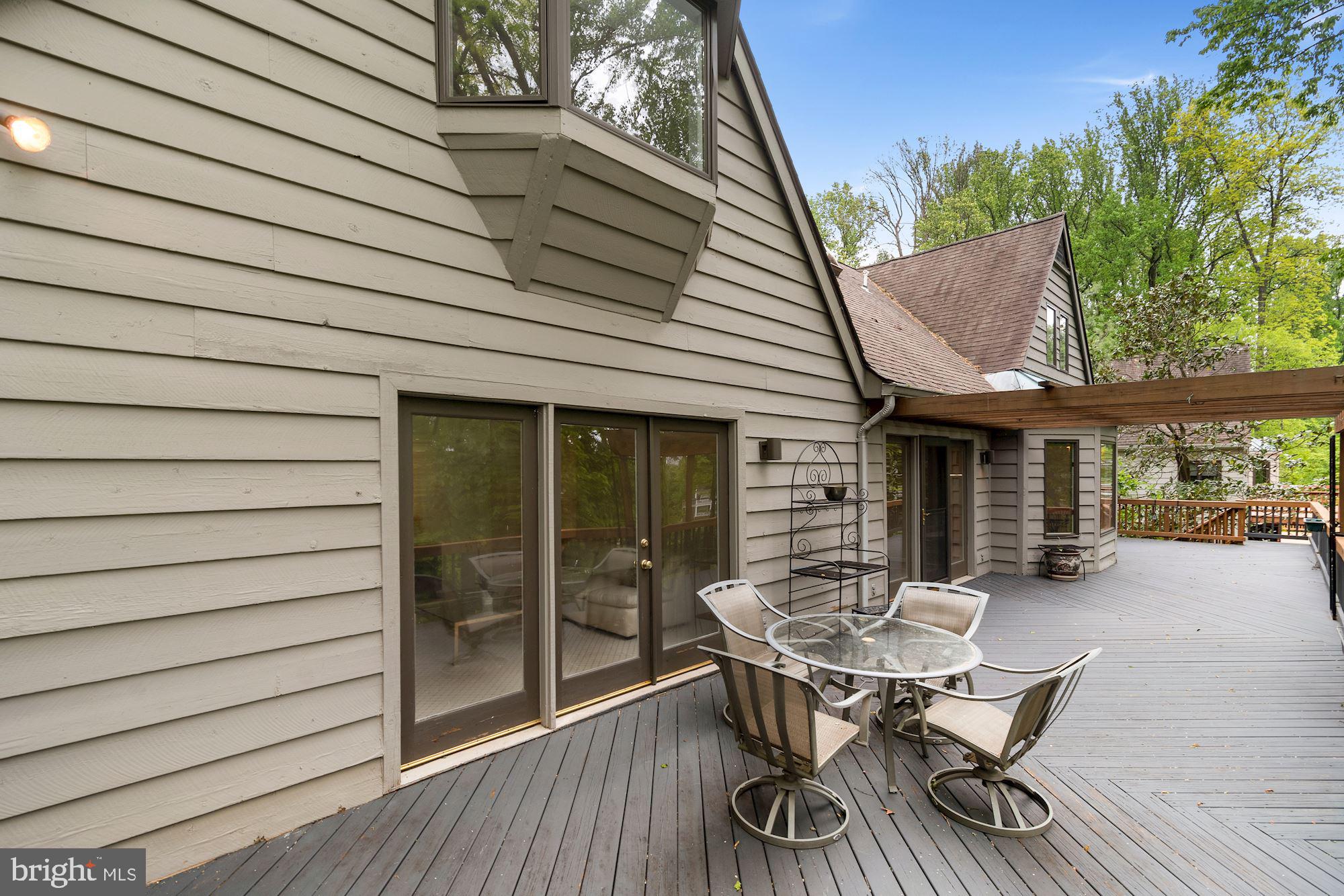 7348 Hooking Road McLean, VA 22101 - Photo 14 of 44 Gallery Image 14