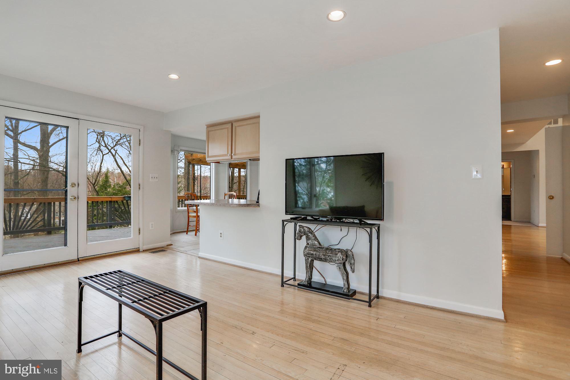 7348 Hooking Road McLean, VA 22101 - Photo 15 of 44 Gallery Image 15