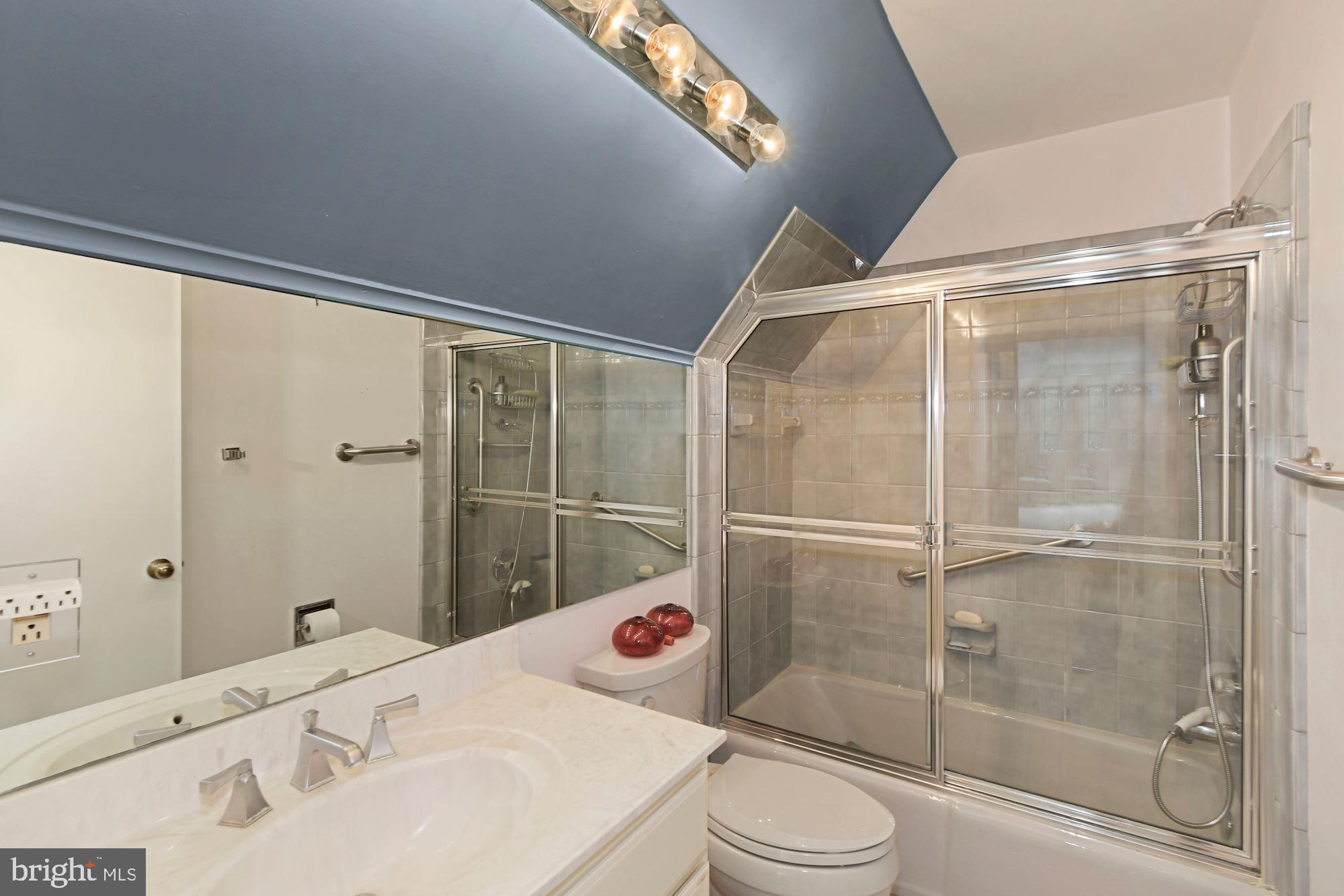 7348 Hooking Road McLean, VA 22101 - Photo 30 of 44 Gallery Image 30