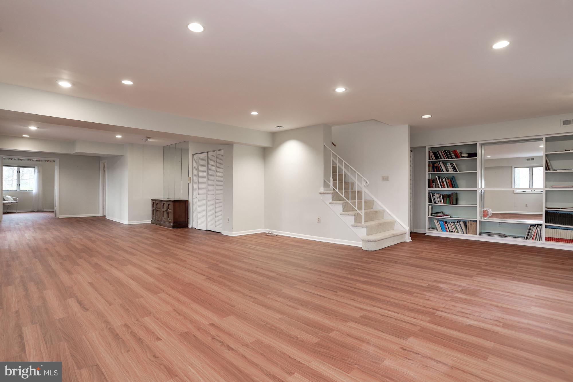 7348 Hooking Road McLean, VA 22101 - Photo 40 of 44 Gallery Image 40