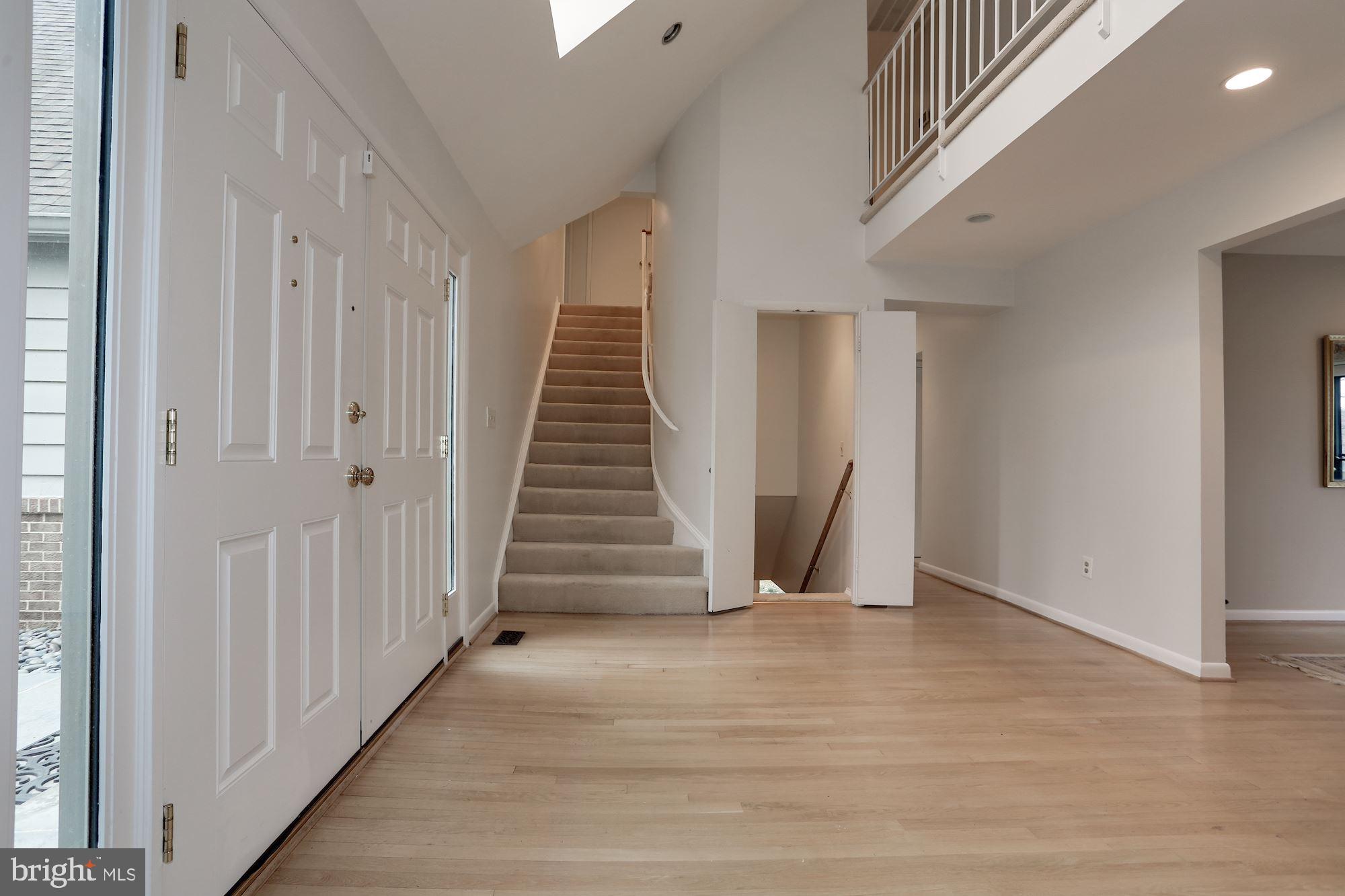 7348 Hooking Road McLean, VA 22101 - Photo 6 of 44 Gallery Image 6