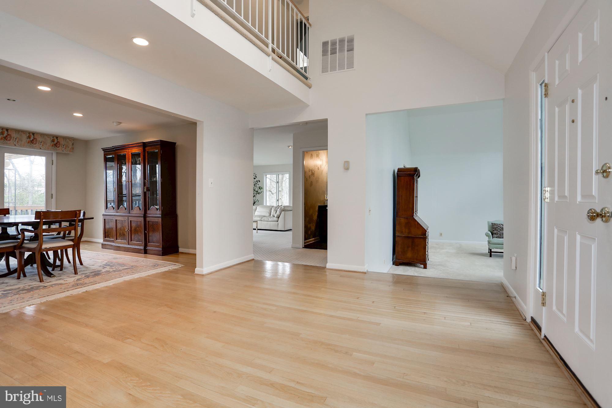 7348 Hooking Road McLean, VA 22101 - Photo 7 of 44 Gallery Image 7
