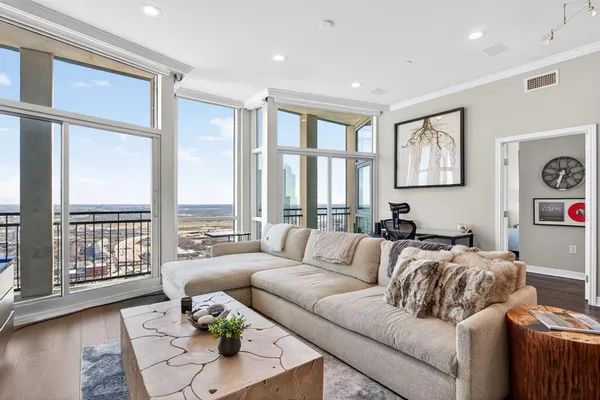 $525,000 | 500 Throckmorton Street, Unit 3201, Fort Worth, TX 76102