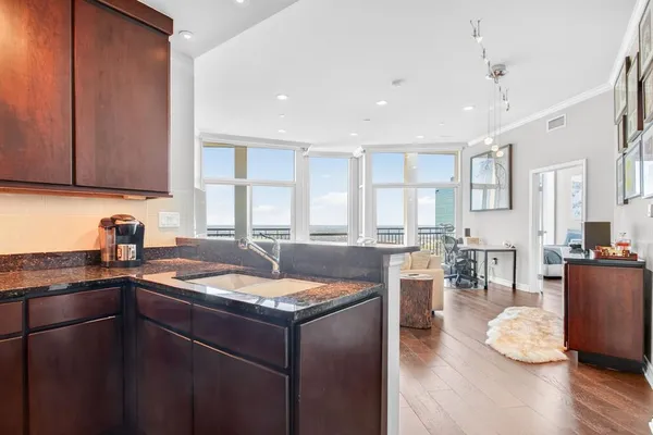 $525,000 | 500 Throckmorton Street, Unit 3201, Fort Worth, TX 76102