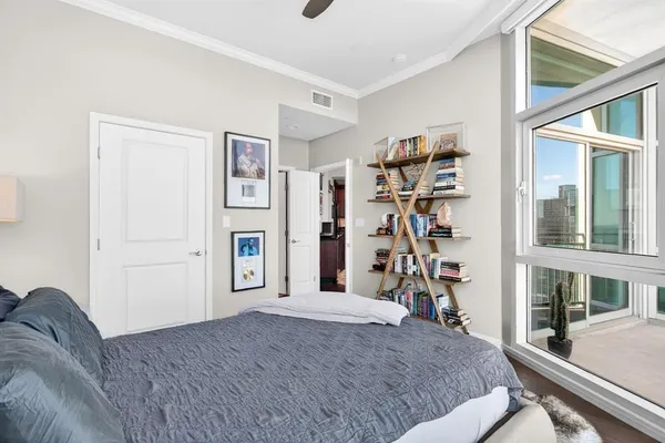 $525,000 | 500 Throckmorton Street, Unit 3201, Fort Worth, TX 76102