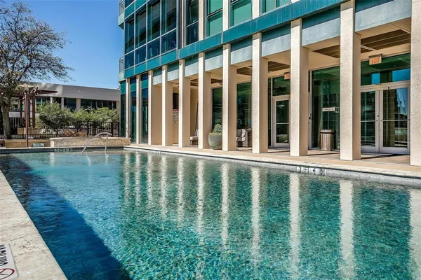 $525,000 | 500 Throckmorton Street, Unit 3201, Fort Worth, TX 76102