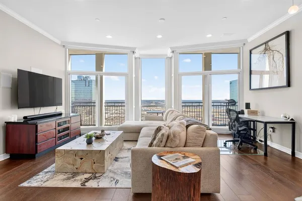 $525,000 | 500 Throckmorton Street, Unit 3201, Fort Worth, TX 76102