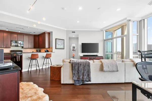 $525,000 | 500 Throckmorton Street, Unit 3201, Fort Worth, TX 76102