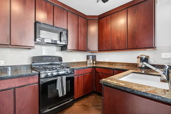 $525,000 | 500 Throckmorton Street, Unit 3201, Fort Worth, TX 76102