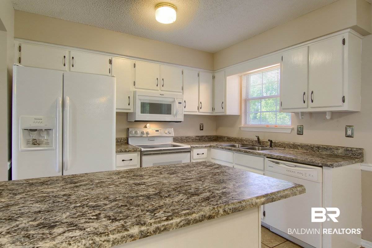 21 Magnolia Circle Foley, AL 36535 - Photo 6 of 20
