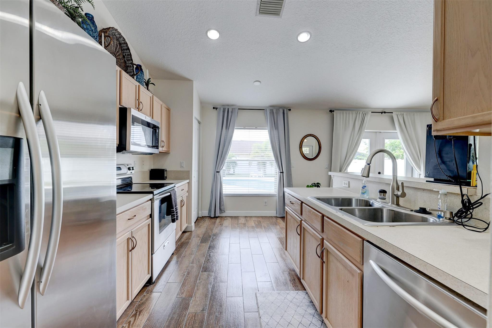 134 Southwest Sea Lion Road Port St. Lucie, FL 34953 - Photo 17 of 47 Photo 17