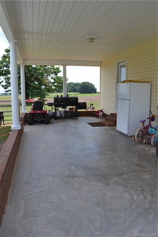 136 Wise Road Lincolnton, NC 28092 - Photo 3 of 21 Gallery Image 3