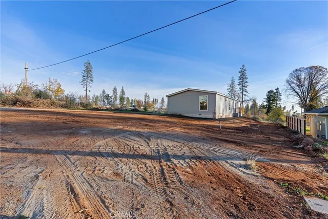 a view of an outdoor space