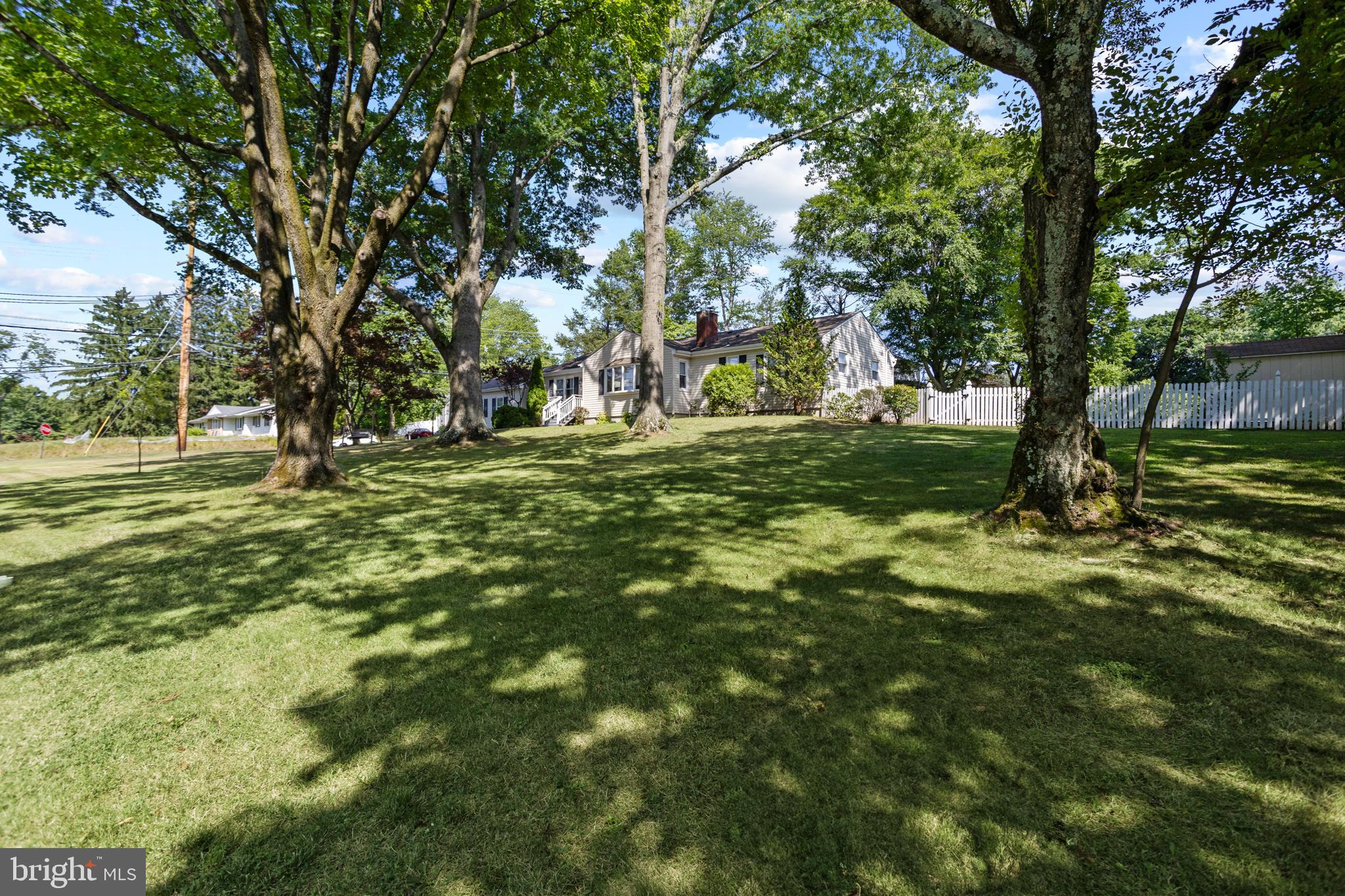 72 Federal City Road Ewing, NJ 08638 - Photo 4 of 41