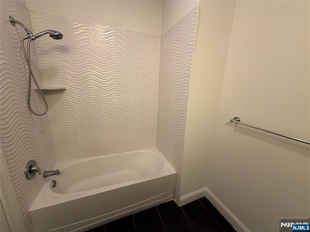 2001 Hudson Terrace, Unit 306 Fort Lee, NJ 07024 - Photo 16 of 22