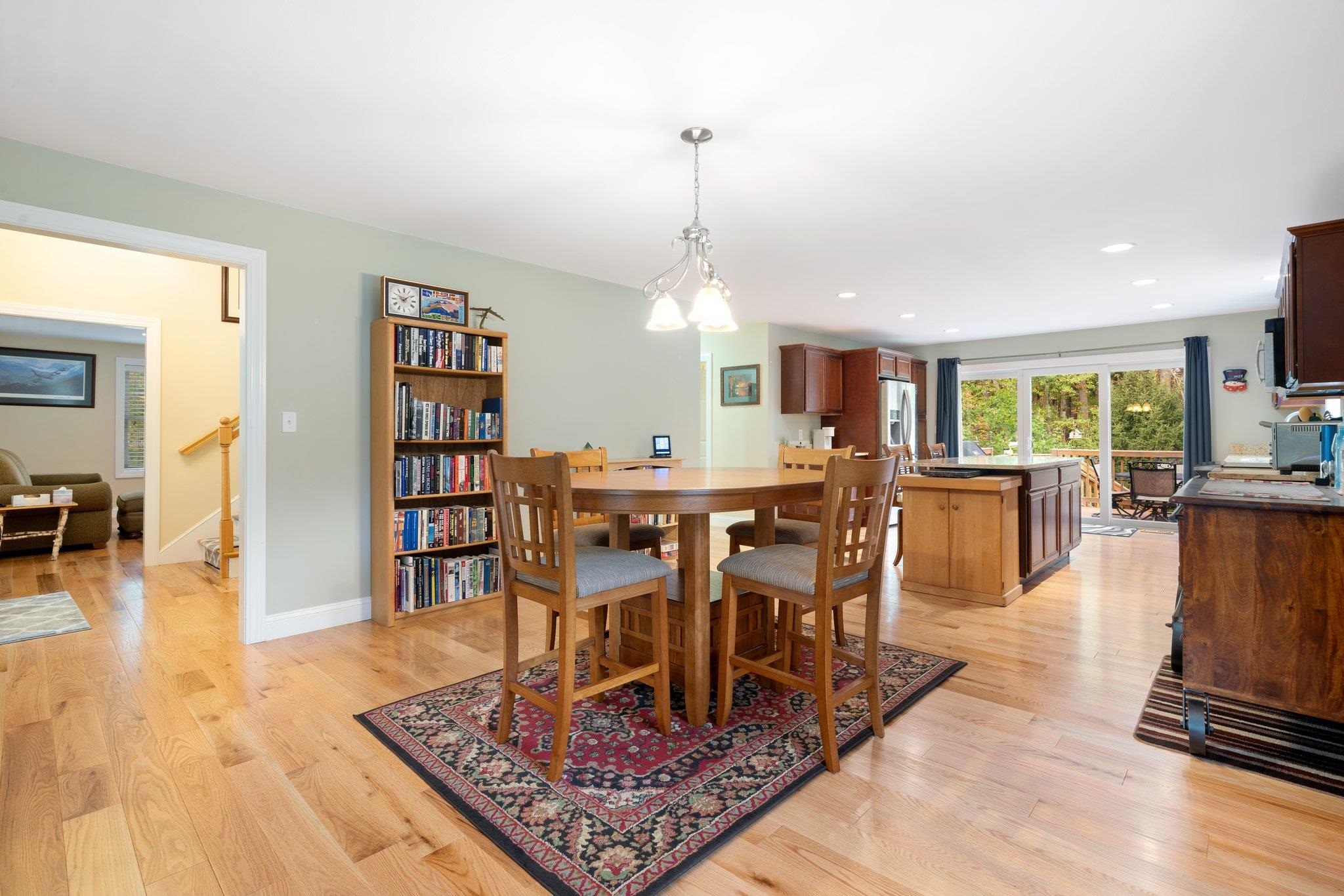 44 Old Chester Road Derry, NH 03038 - Photo 3 of 38