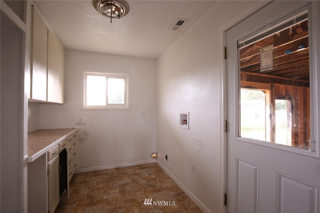 323 Annonen Road Vader, WA 98596 - Photo 11 of 19