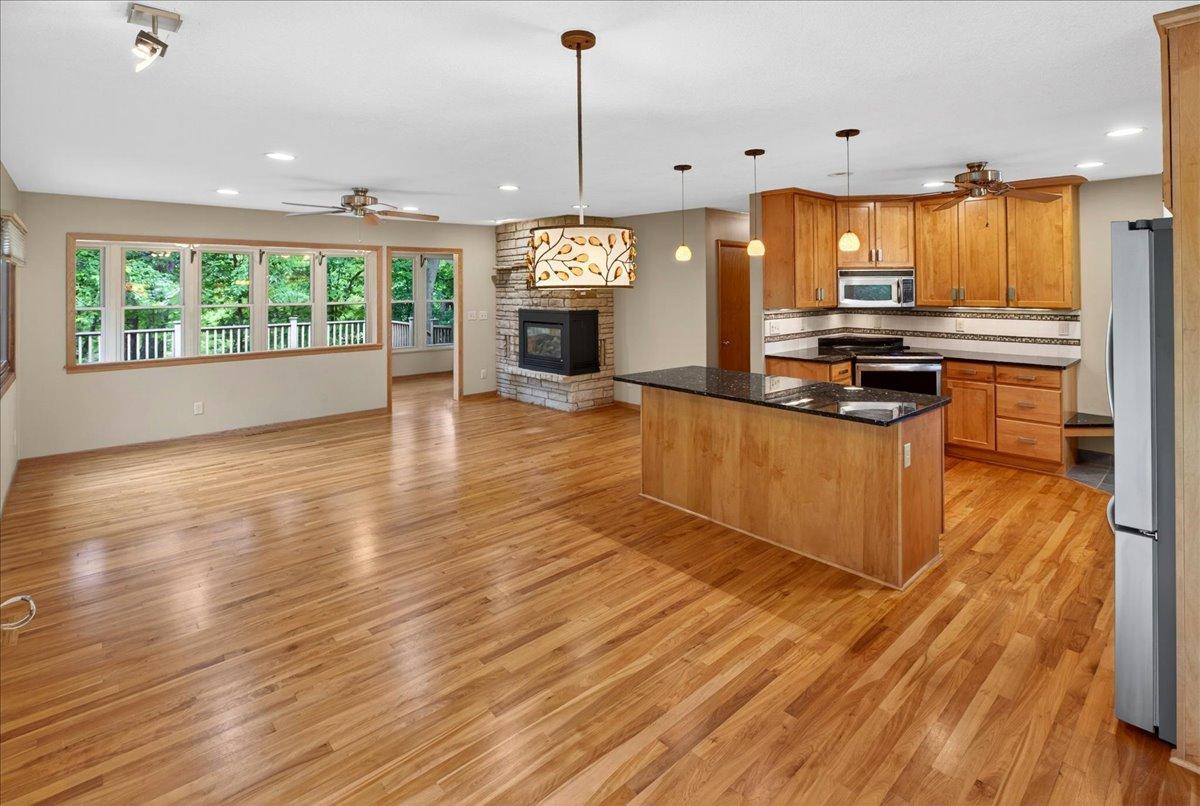 18420 Bates Street Dayton, MN 55327 - Photo 10 of 61