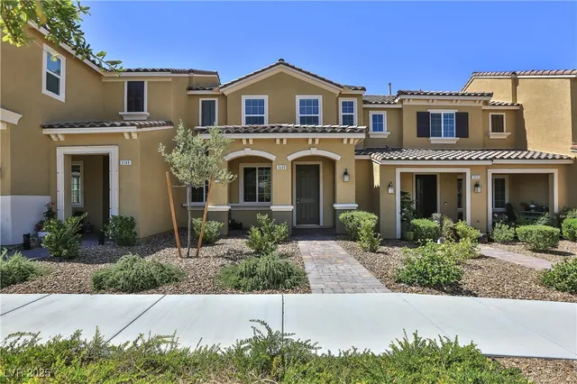 $1,950 | 3590 Credere Lane, Henderson, NV 89044