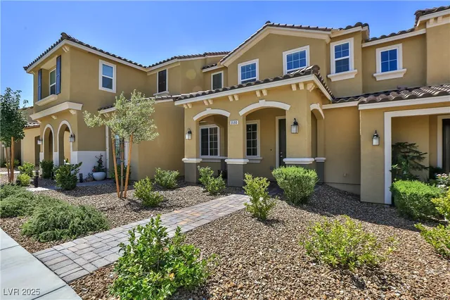 $1,950 | 3590 Credere Lane, Henderson, NV 89044