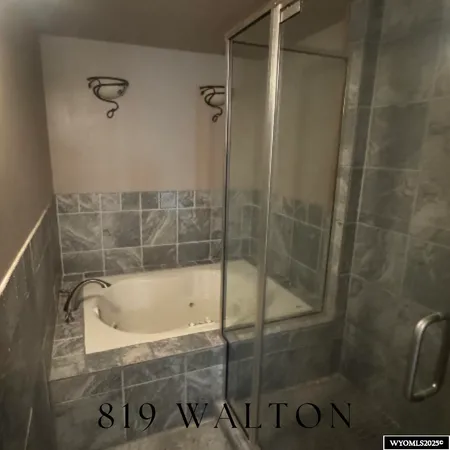 $399,900 | 815-819 Walton Avenue, Evanston, WY 82930