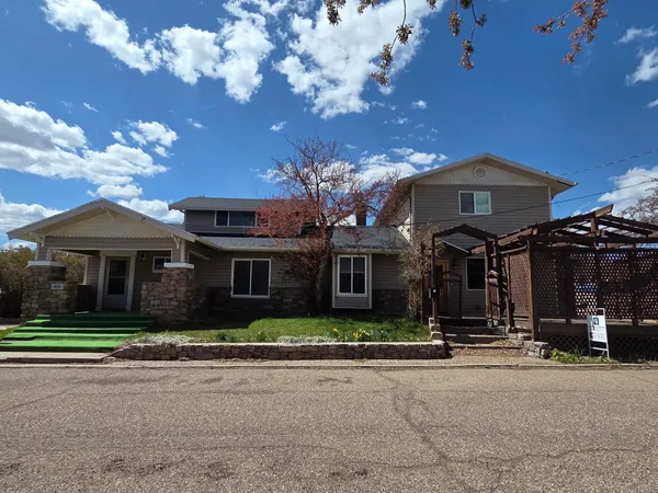 $399,900 | 815-819 Walton Avenue, Evanston, WY 82930