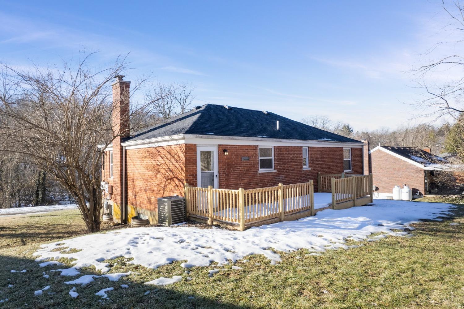 6860 Taylor Road Cincinnati, OH 45248 - Photo 5 of 31