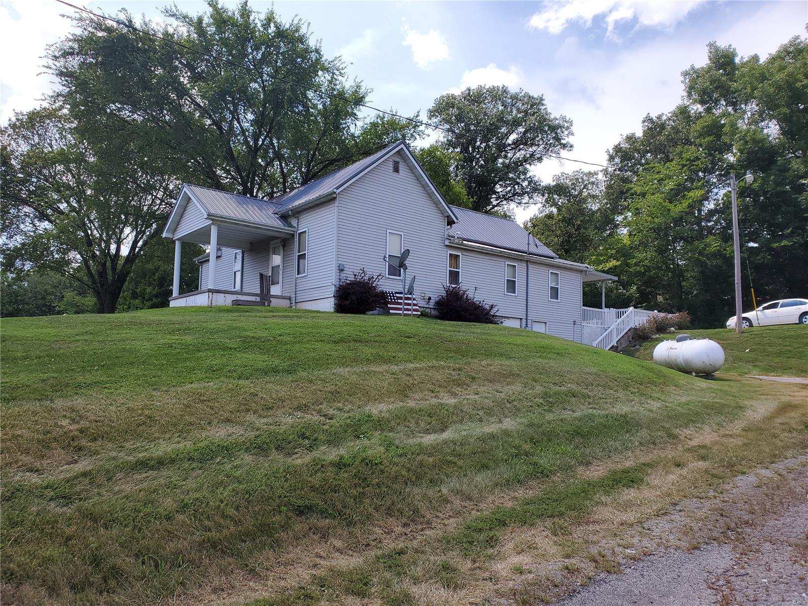 4255 State Rte 150 Chester, IL 62233 - Photo 1 of 42 Gallery Image 1
