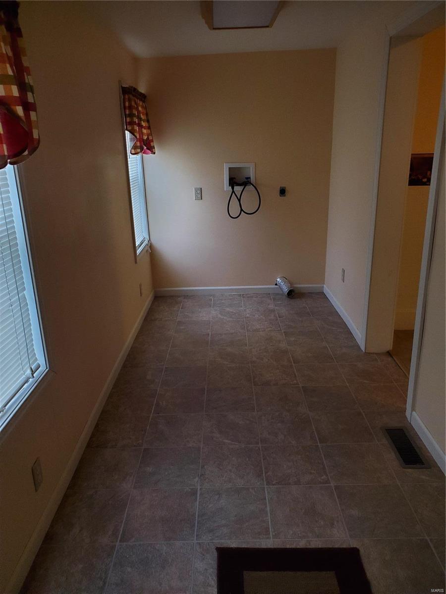 4255 State Rte 150 Chester, IL 62233 - Photo 15 of 42 Gallery Image 15