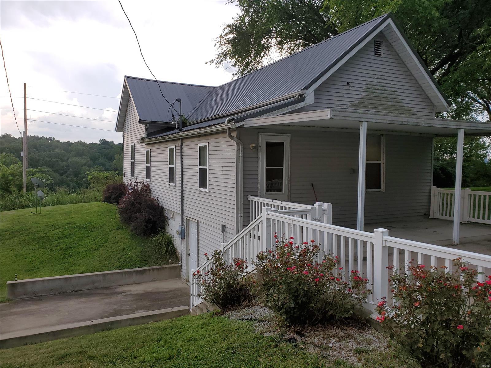 4255 State Rte 150 Chester, IL 62233 - Photo 3 of 42 Gallery Image 3