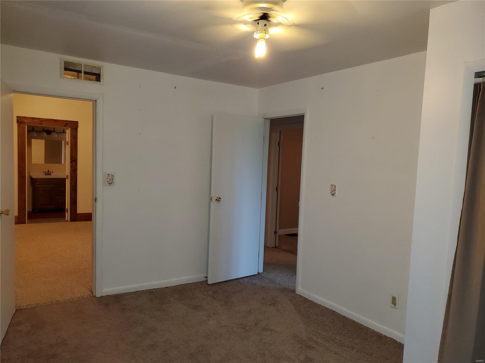 4255 State Rte 150 Chester, IL 62233 - Photo 41 of 42 Gallery Image 41