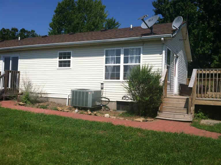 11025 East Fitzpatrick Road Pekin, IN 47165 - Photo 12 of 15