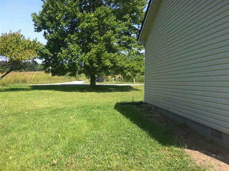 11025 East Fitzpatrick Road Pekin, IN 47165 - Photo 13 of 15
