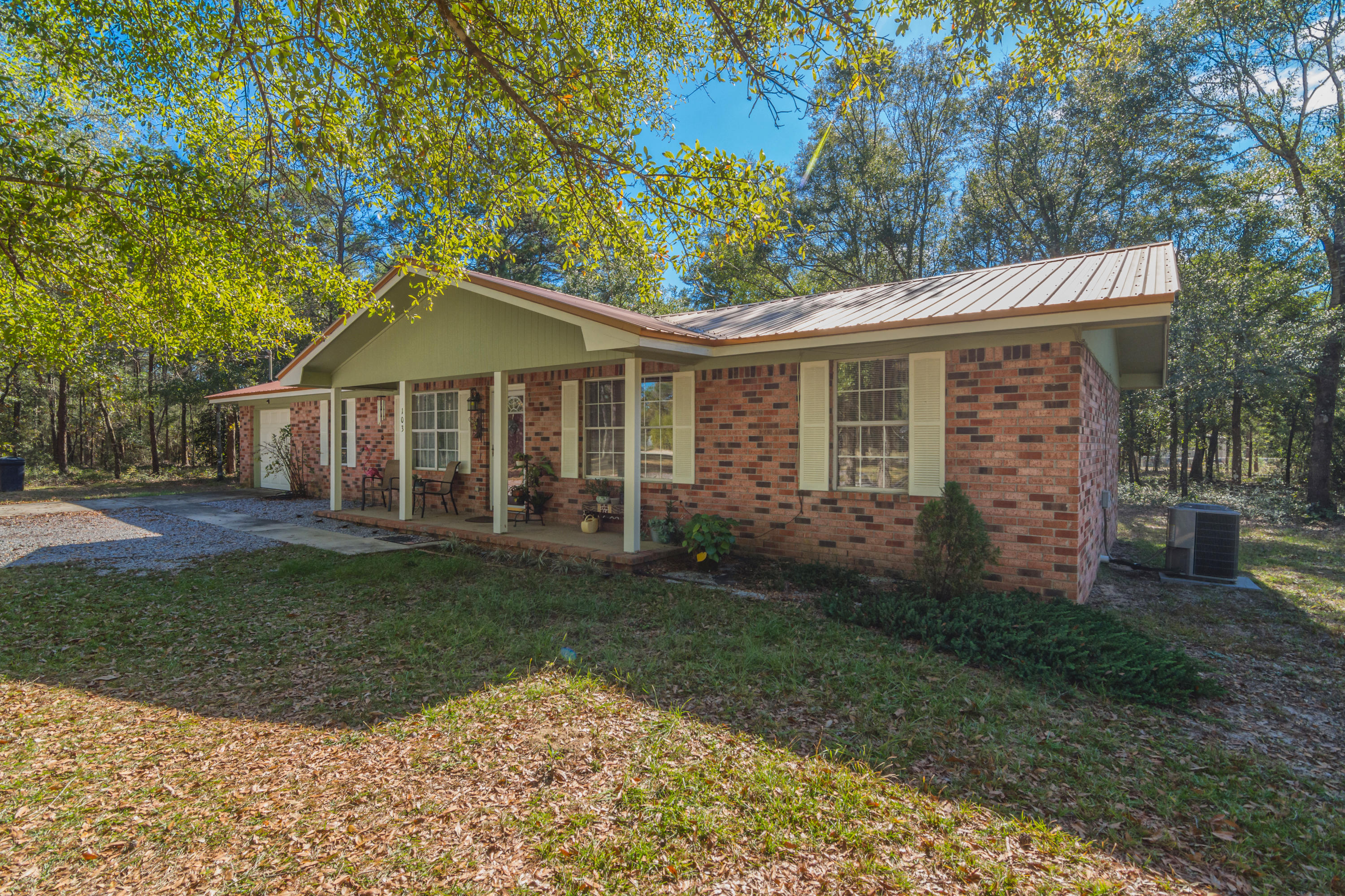 103 Vines Road DeFuniak Springs, FL 32435 - Photo 3 of 31 103 Vines Rd Exterior-3