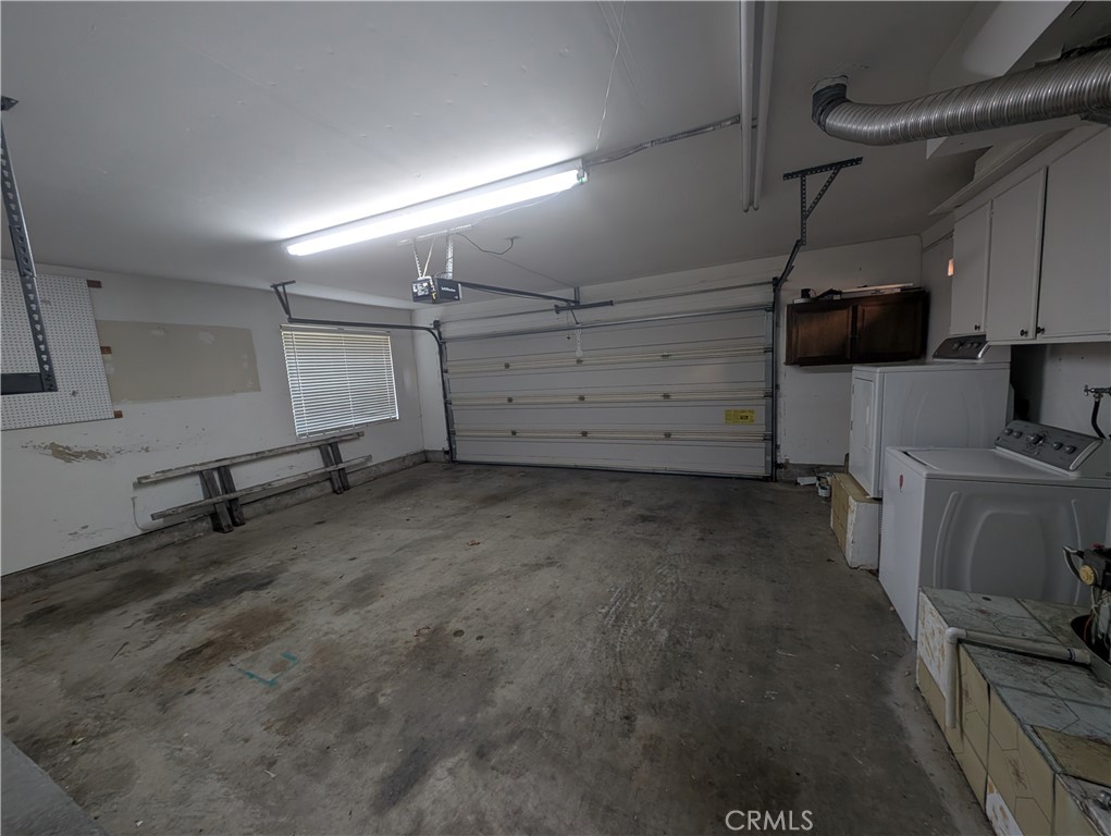 1197 Monte Sereno Drive Thousand Oaks, CA 91360 - Photo 24 of 27 a view of a garage room