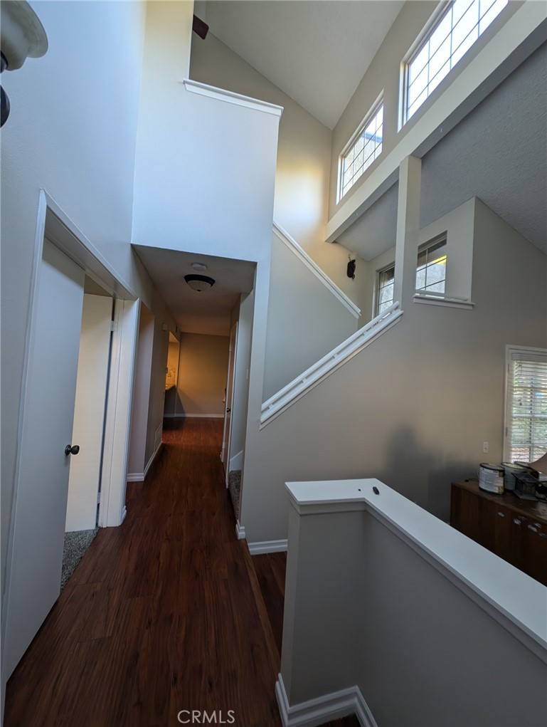 1197 Monte Sereno Drive Thousand Oaks, CA 91360 - Photo 8 of 27 a view of a hallway with entryway